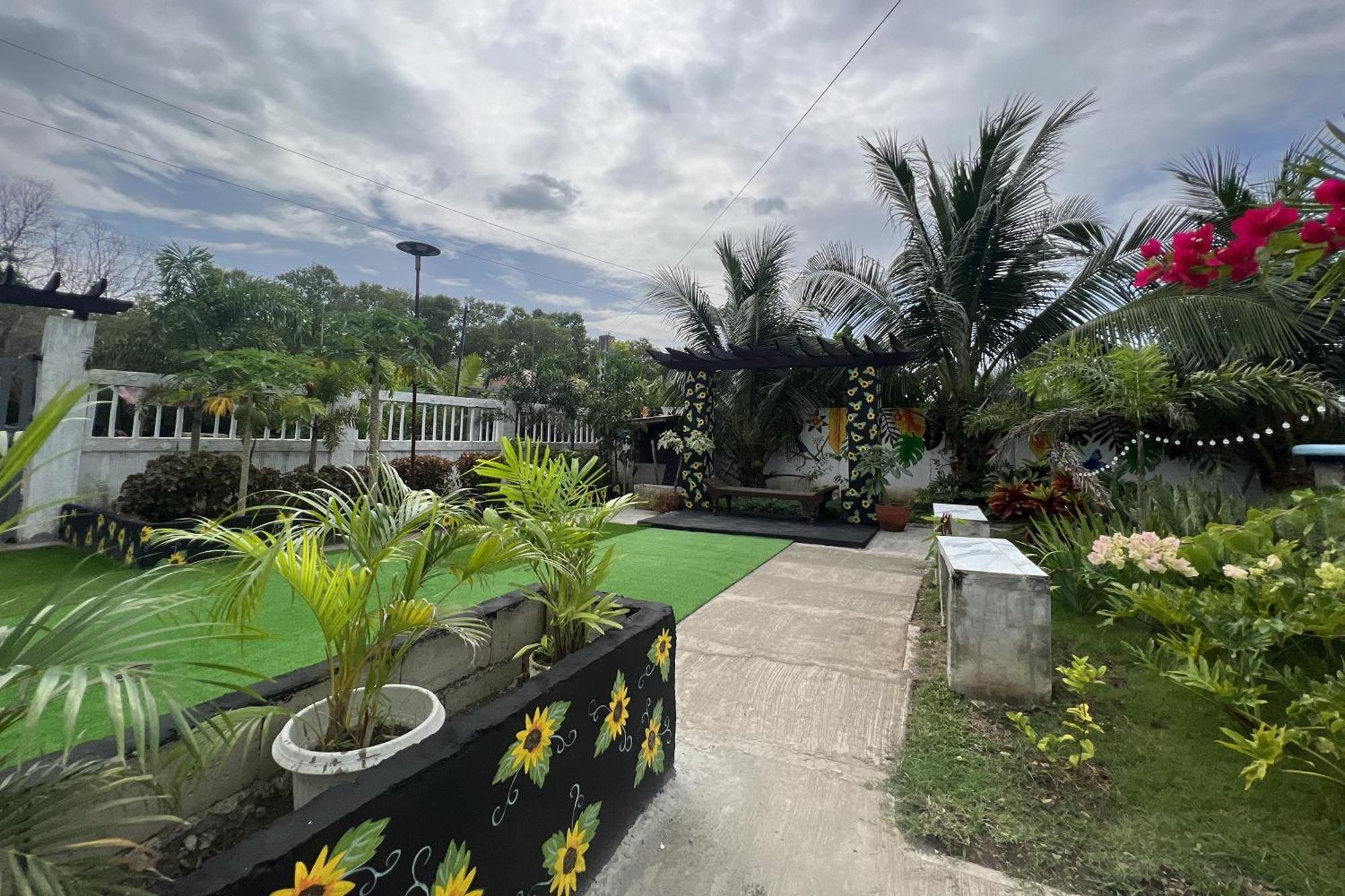 Lover'S Point Beach Front Resort ลีอัน ภายนอก รูปภาพ