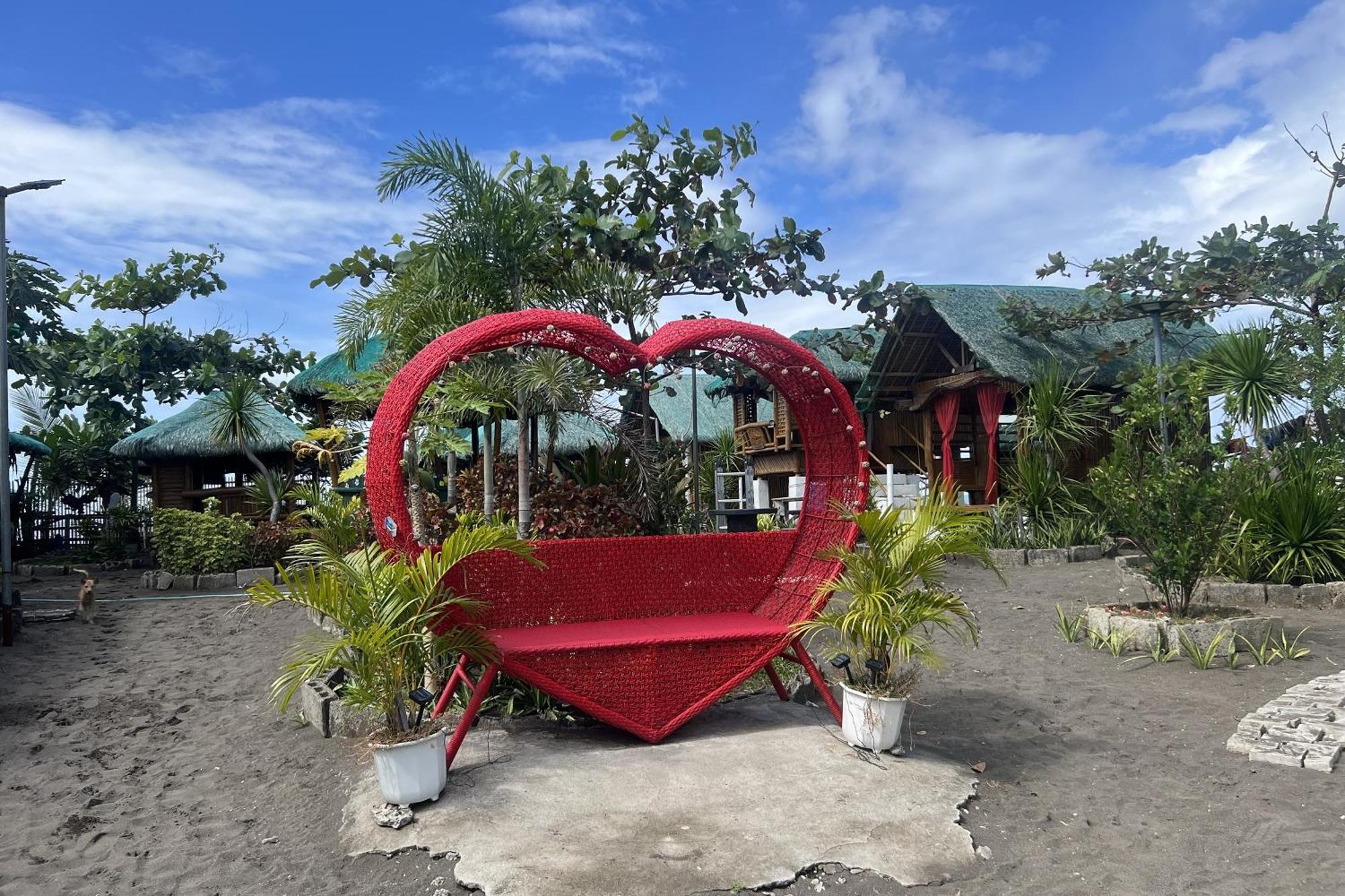 Lover'S Point Beach Front Resort ลีอัน ภายนอก รูปภาพ