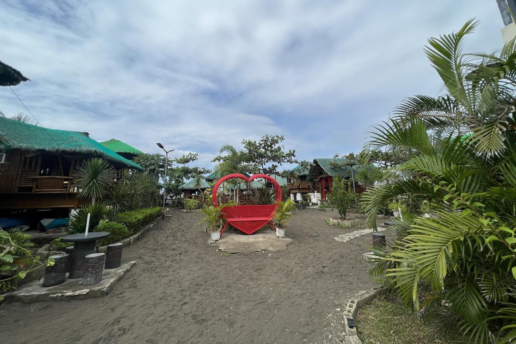 Lover'S Point Beach Front Resort ลีอัน ภายนอก รูปภาพ